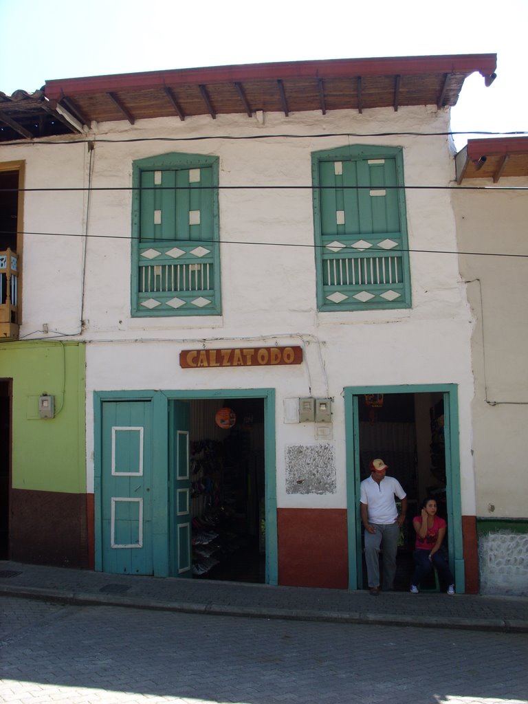 Balcones del parque. Pueblorrico Ant. by Ruiz José