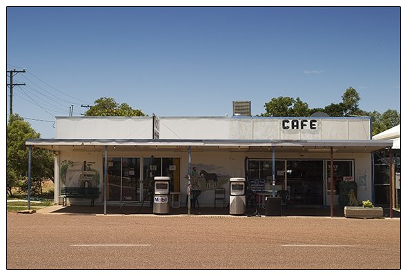 Shop in Barcaldine by Frank Erpinar