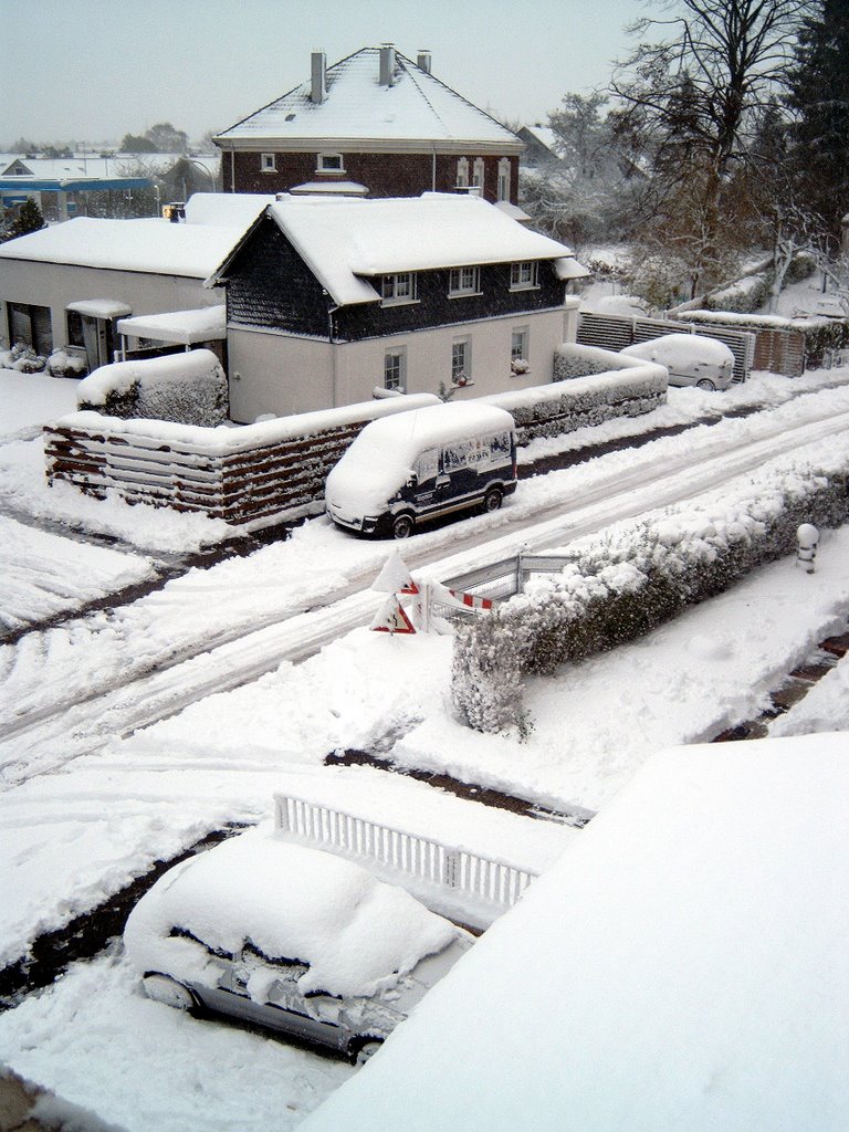 Wintereinbruch in Unna-Massen am 27.11.2005 - ca. 35 cm Neuschnee in 4 Stunden... by Xul