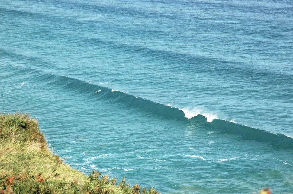 Ola para Surfear en Zarautz by Manuel Torras