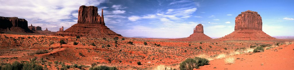 Monument Valley Panorama, Mitten-Viewpoint, Arizona by Leto-A.