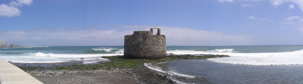 San Cristóbal Castle by Julio Santana