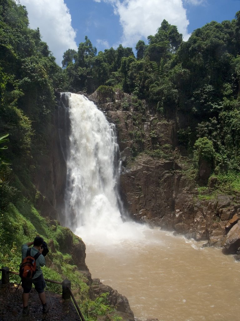 Heaw Narok Waterfalls, Khao Yai National Park, Thailand by Aleksey Kotikov