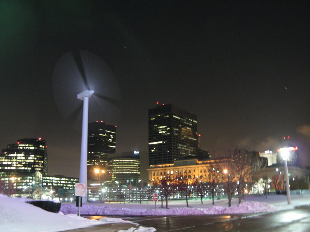 Wind turbine by the Great Lakes Science Center, Cleveland by htabor