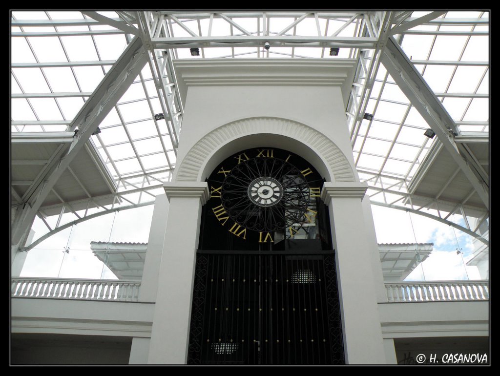 Reloj San Luis Shoping by H. Casanova