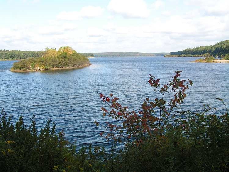 Wachusett Reservoir by pguk