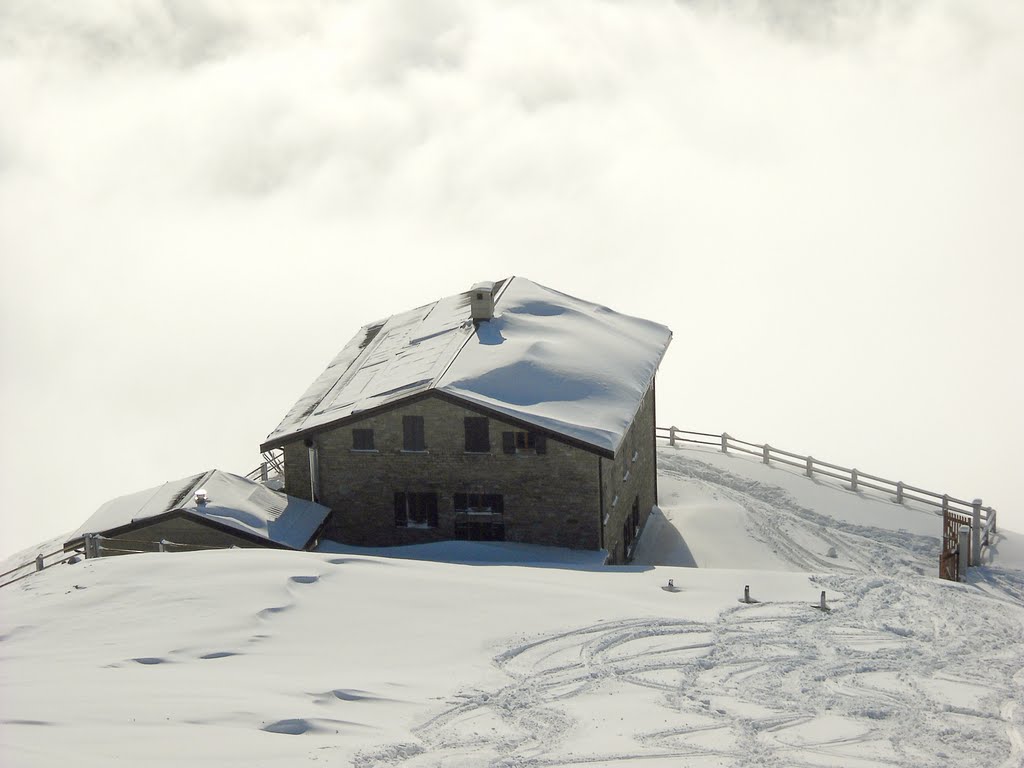 Sopra il Rifugio Croce di Campo by Giovanni Malinverni