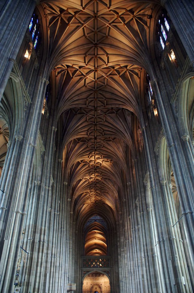 The Nave (Canterbury Cathedral) by Jasja van Leeuwen