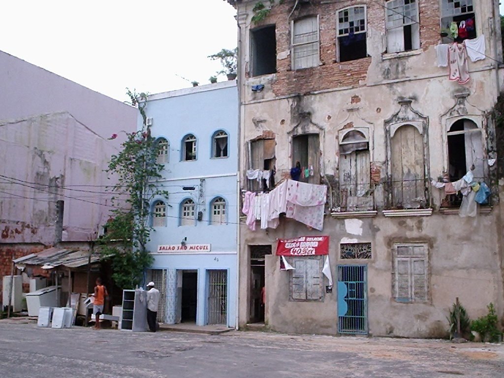 Fonte Nova do Desterro - Rua paralela à Baixa dos Sapateiros (Recentemente incendiado - Jan/2009) by Beltrano