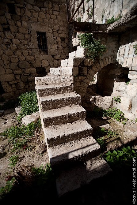 Taybeh old village by vizAviz