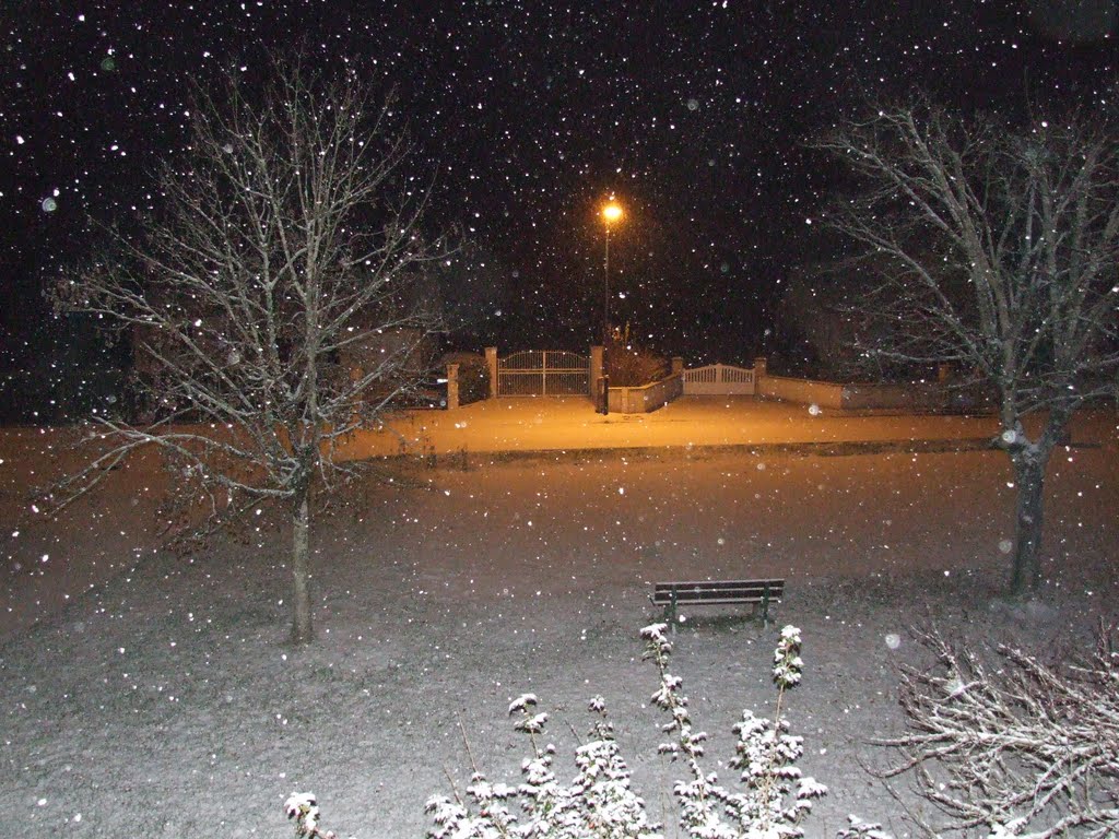 Tombe la neige à Bretenoux... by Pierre Durand