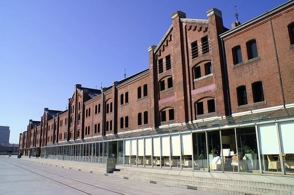 Akarenga(Red Brick Warehouse) by Takeshi KAMIYA (かみやた…