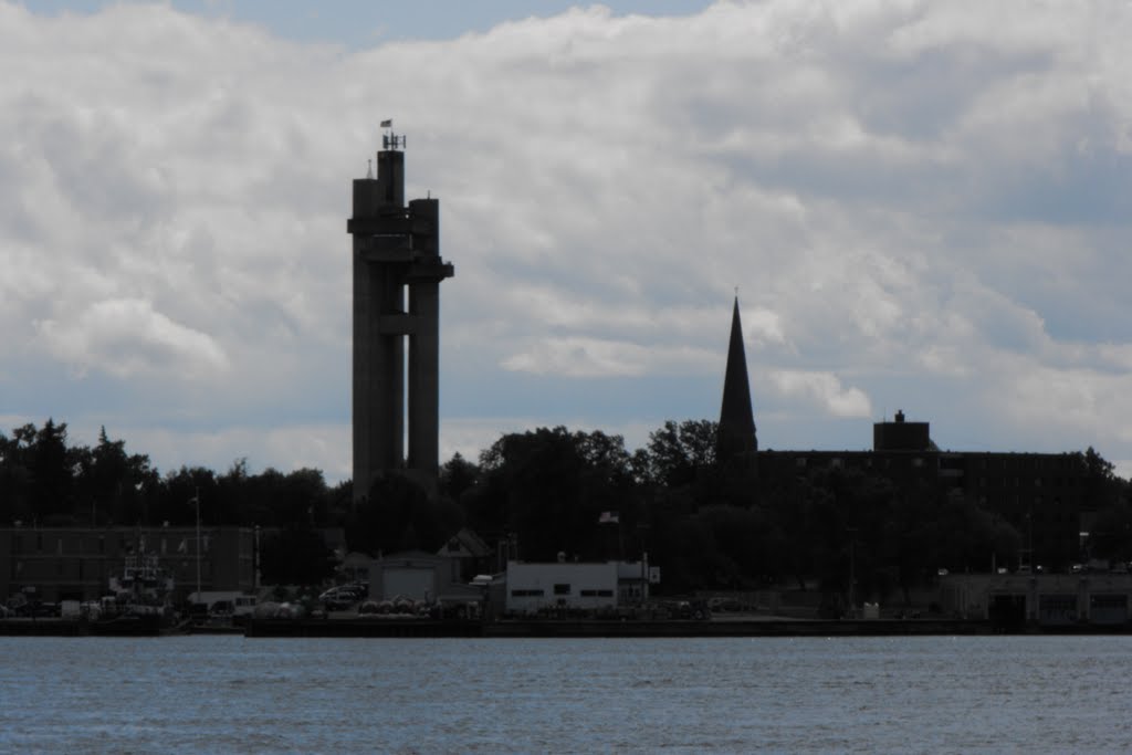 Tower, Sault-Michigan by Snapdragon