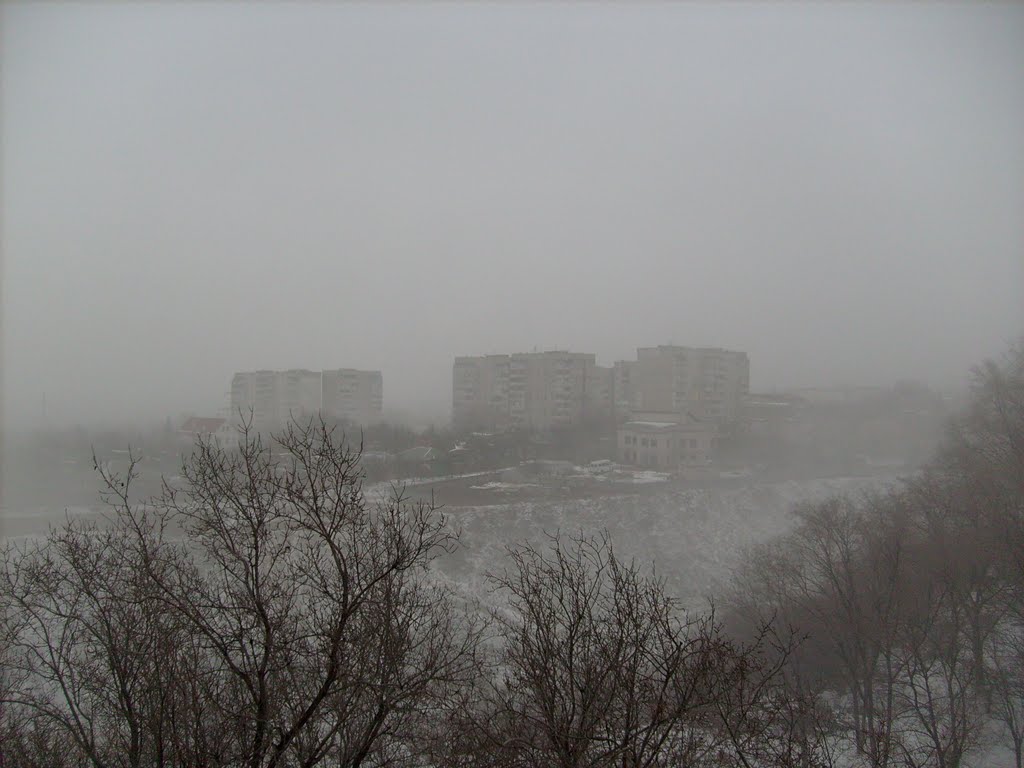 Barbyusa st. Houses in fog: side from Kropivnitskiy st. by Serge ALI