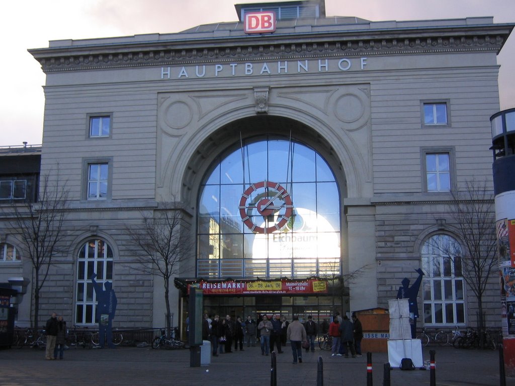 Hauptbahnhof by Hisui