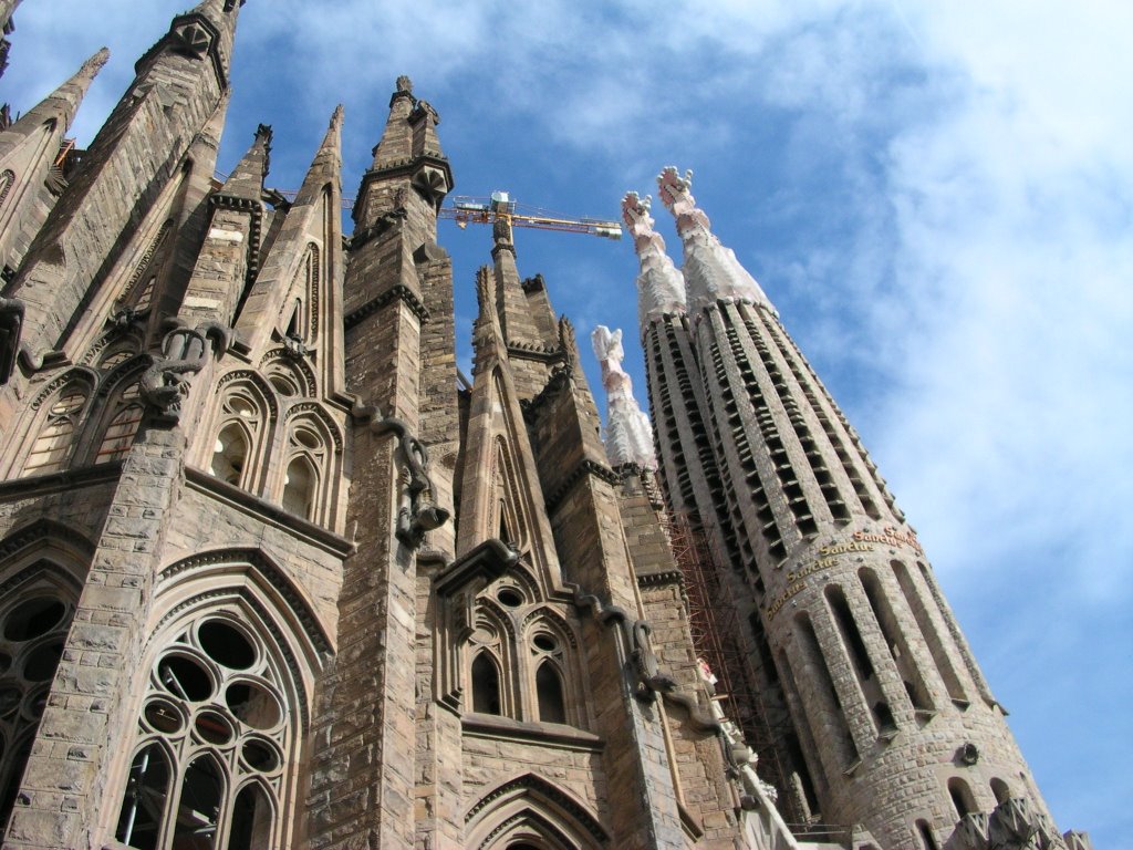 Sagrada Familia by jonpiorno