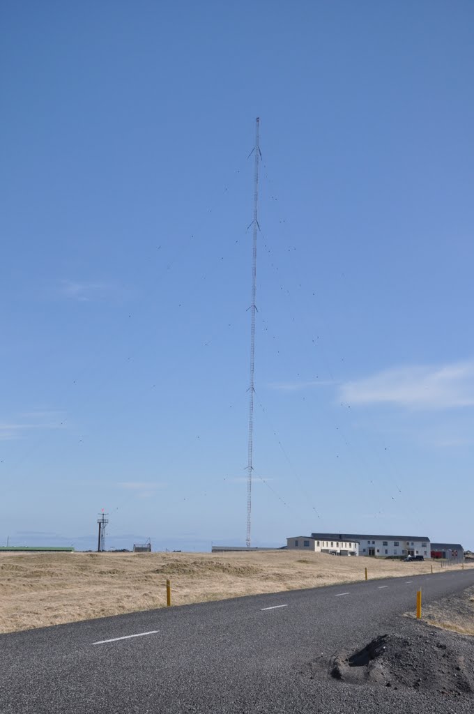 Big antenna by sylvainprotois