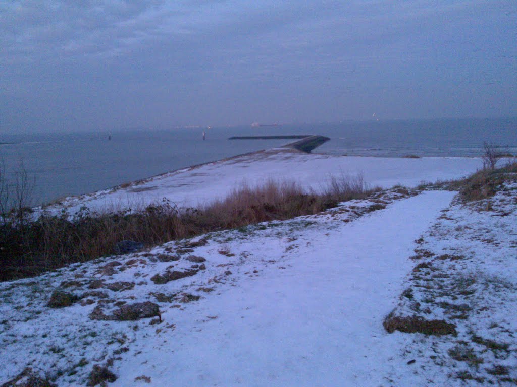 Westerschelde sneeuw by Timeeh1993