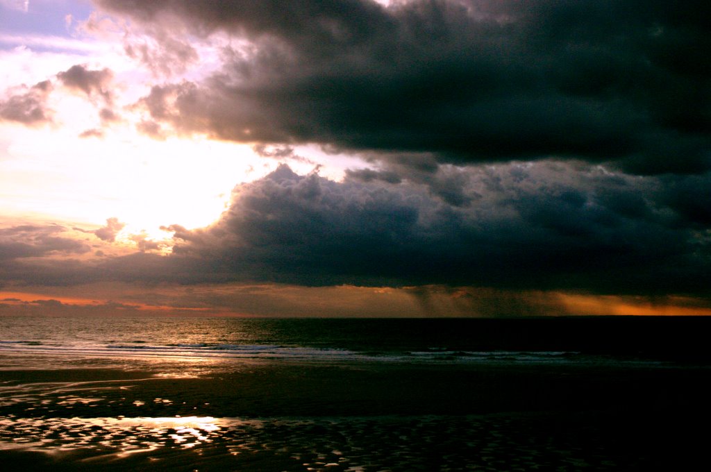 Rainstorm at sea by Sam Asaert