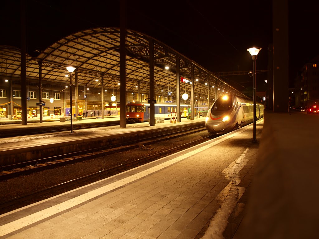 Olten Railwaystation at night by baumeler.hp