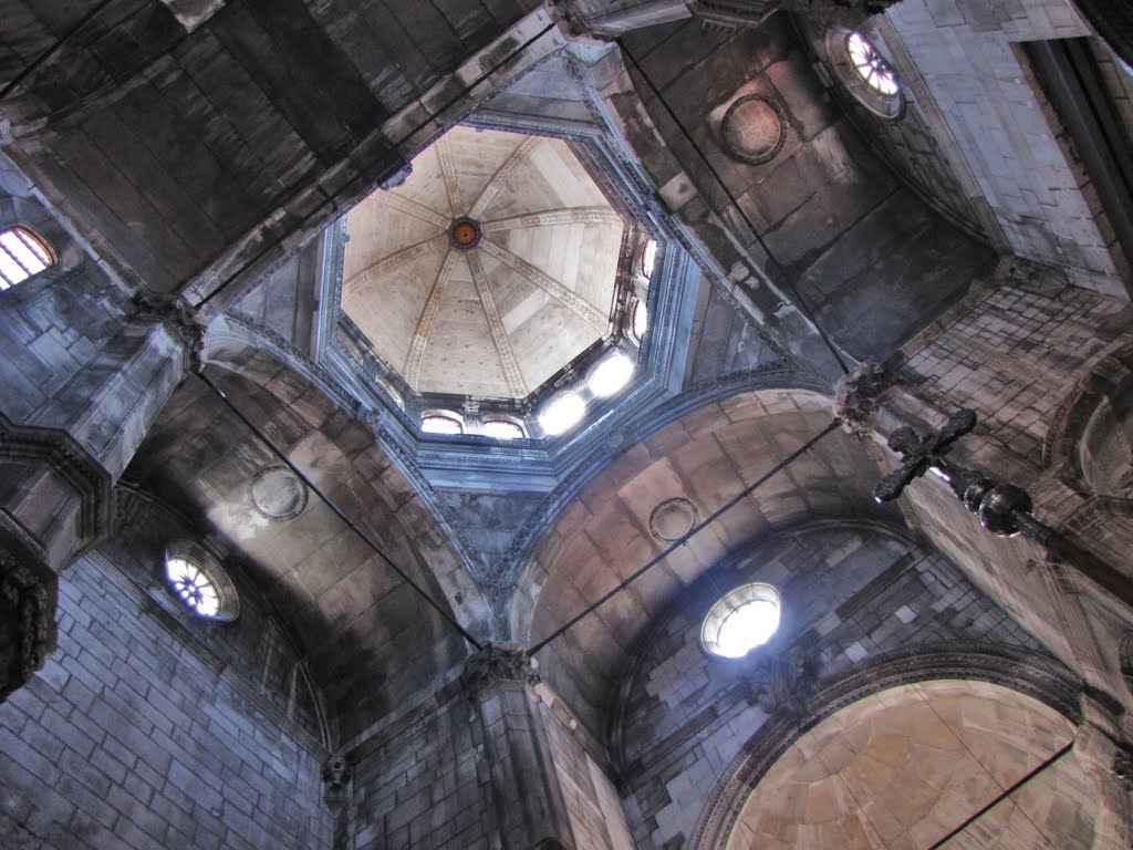 ŠIBENIK >> Catedral de S. Tiago (Sv Jakova) interior * Cathedral of St James, interior by Alfredo Henriques