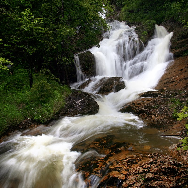 Wasserfall am Hinterissbach by Andreas Minich