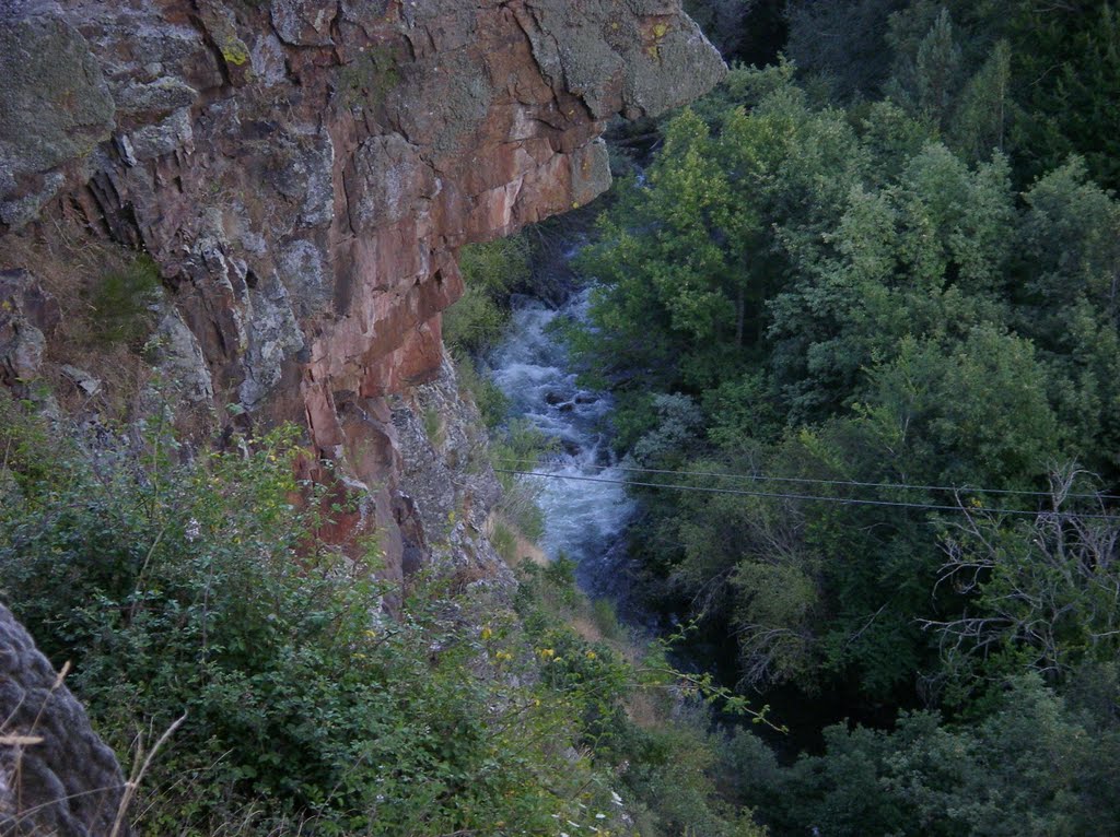 Río Iregua. Lumbreras de Cameros. by José Ramón Francia Silva