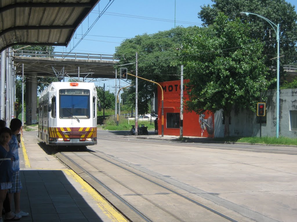 Estacion Presidente Illia - Premetro - President Illia Station - january 13, 2010 by ALE777