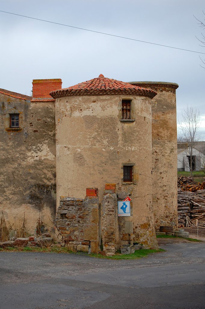 Manoir de Neuville by Les Argonautes