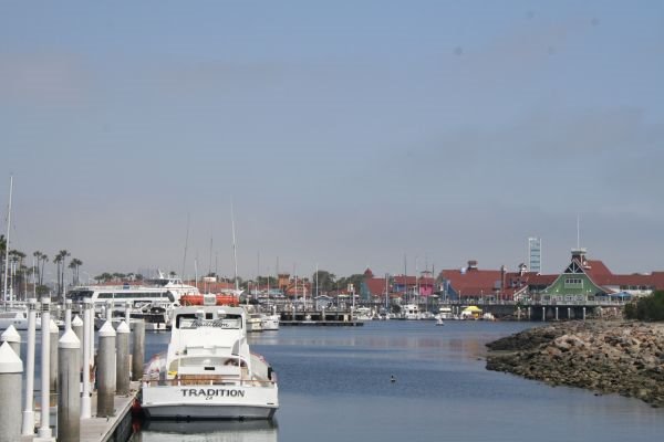 Long Beach - Harbour by Vincent Schneiter