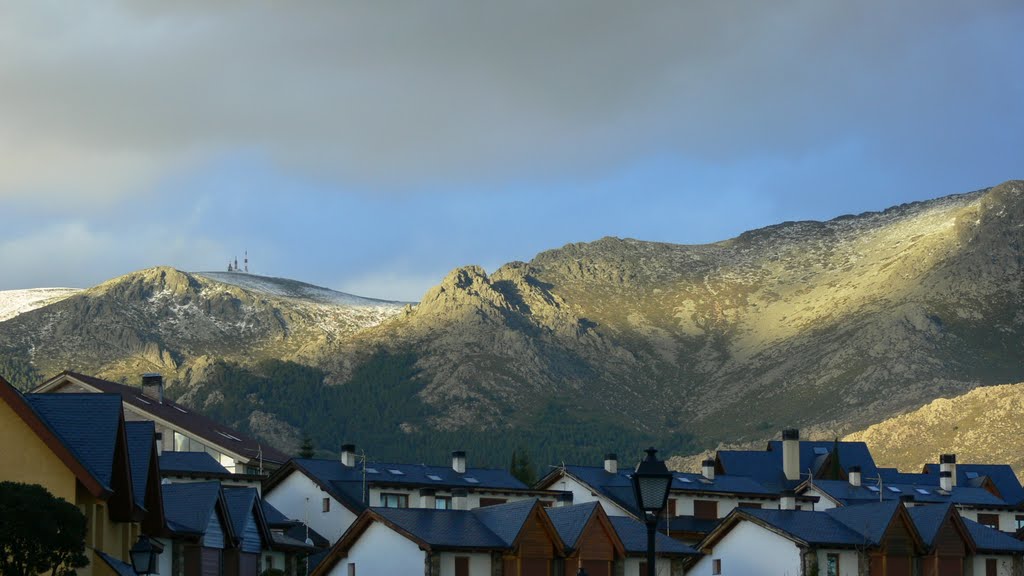 Vista Sierra desde pueblo by aitorazedo