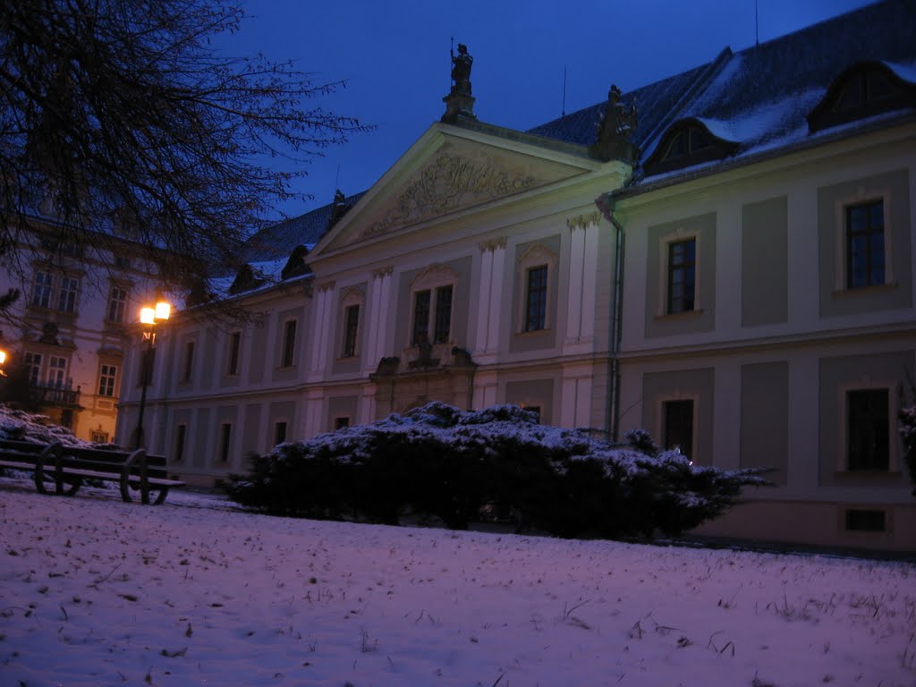 Biskupské Náměstí in the evening: Zbrojnice ** Єпископська площа ввечері: Зброярня by i.bulyha