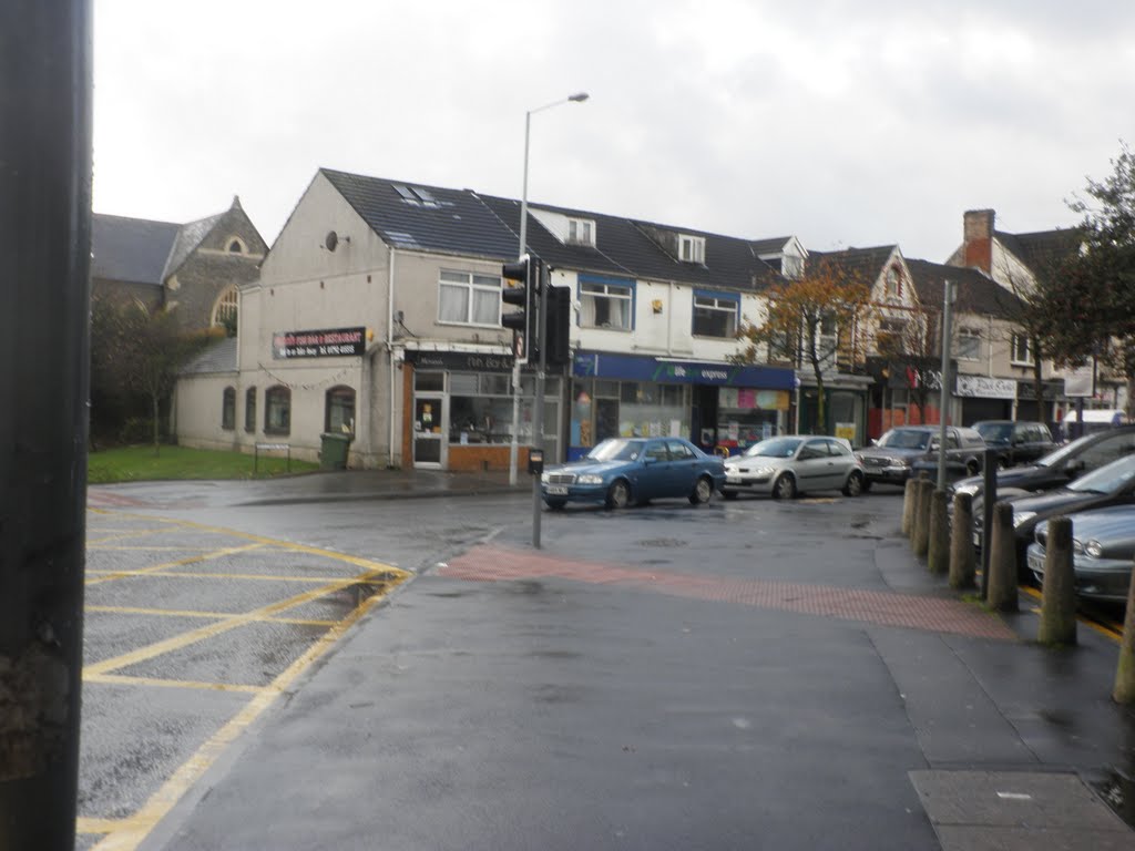 Bryn-Y-Mor Road, Swansea, Wales, UK by Rory Thudgutter