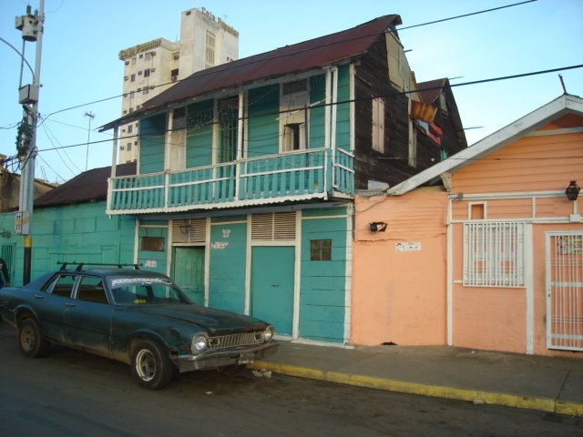 Board house with balcony by voyagerdumonde