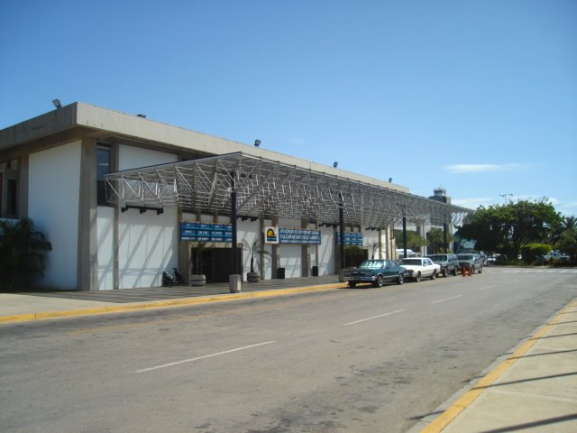 Aeropuerto Internacional del Caribe Santiago Mariño by voyagerdumonde