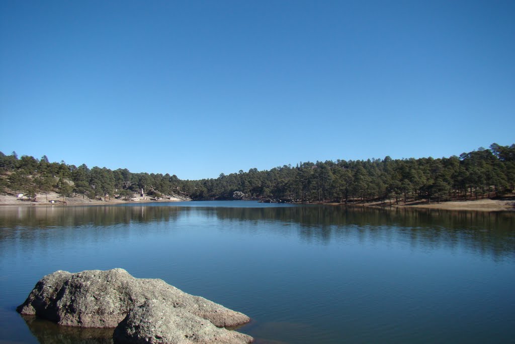 Lago de Arareko by Yzak