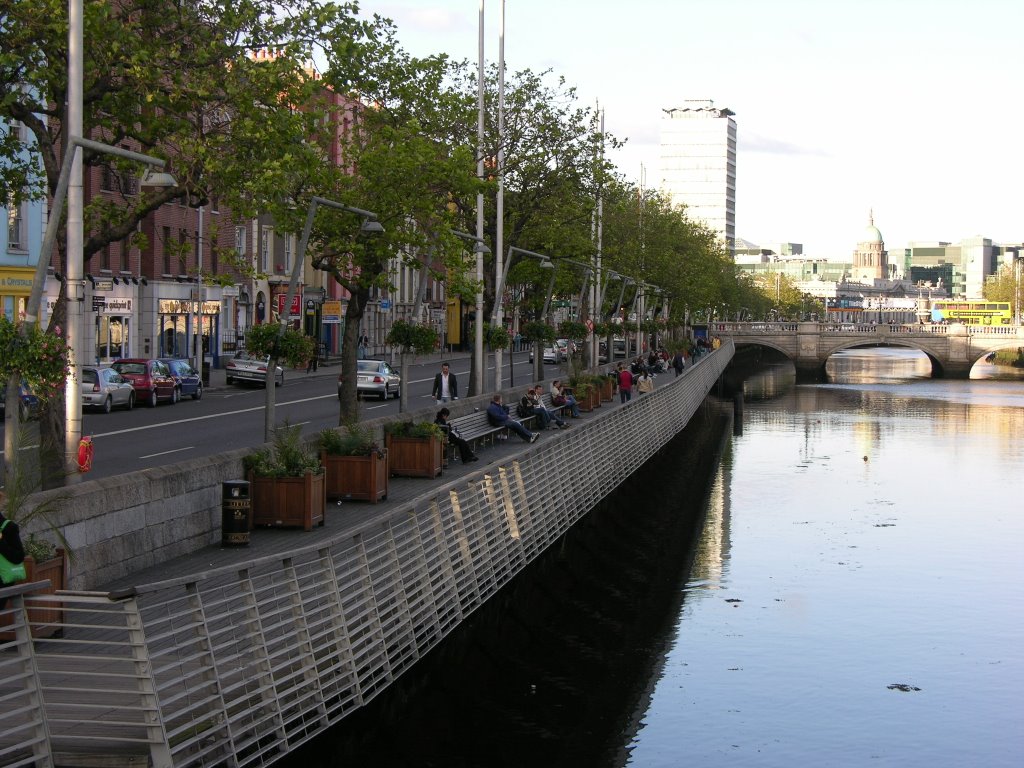 Dublino - Passerella sul Liffey by longo nicola