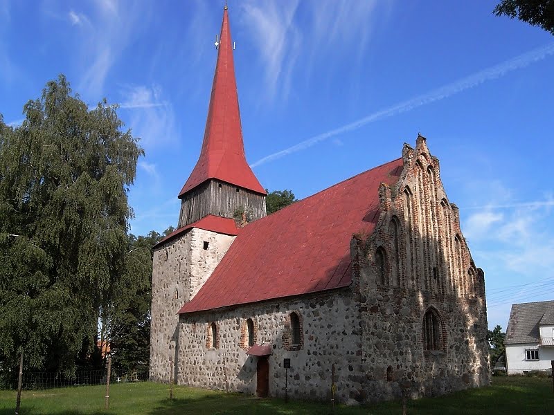 Feldsteinkirche in Leczyca (Lenz) by chpagenkopf