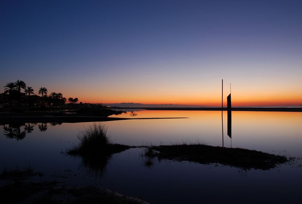 Agua en calma _ calm water by Polcast