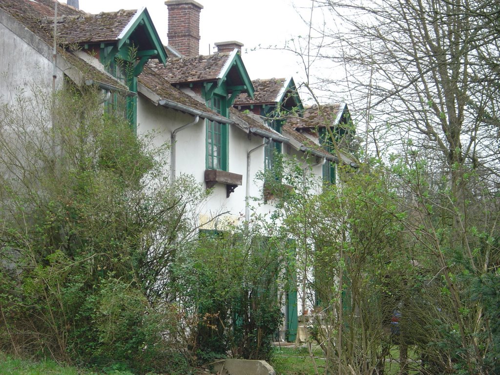 Maison ancienne - Château de Lésigny by eleusis