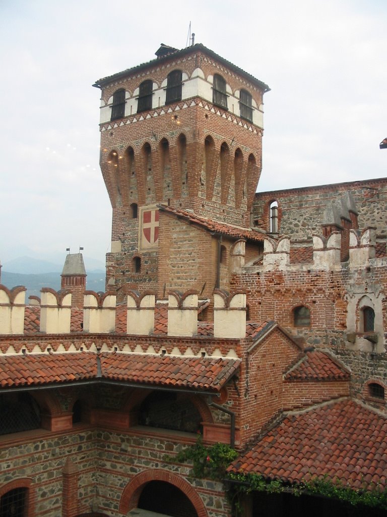 Castello di Pavone by CesareCosta