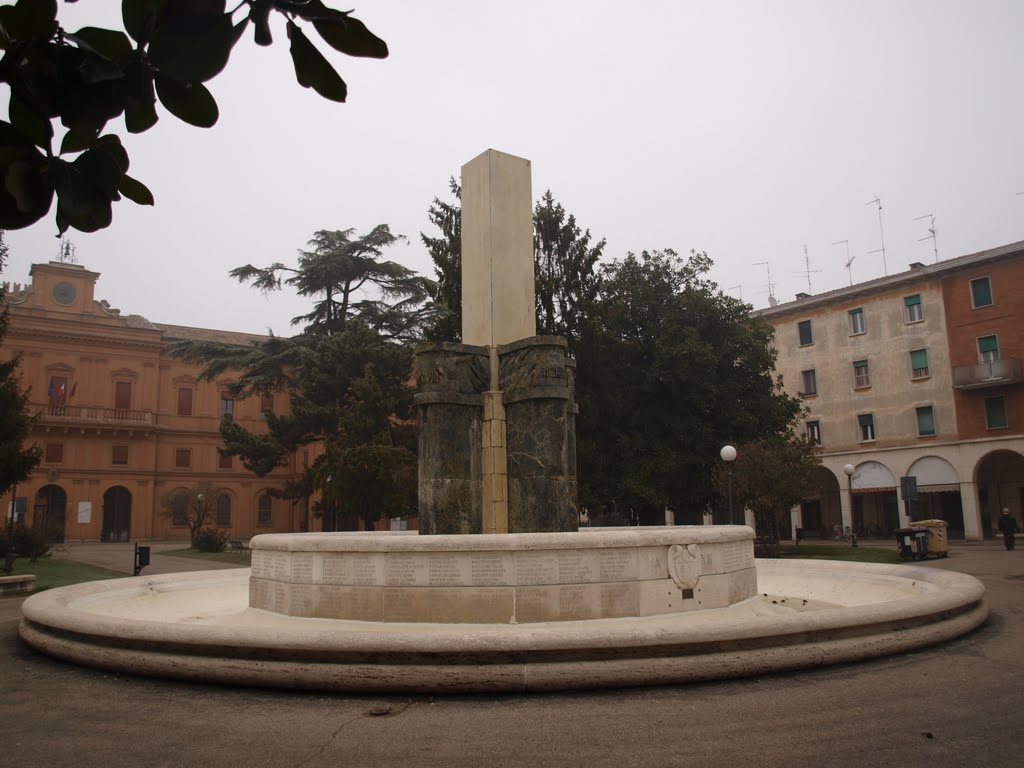 Fontana in piazza a Copparo Fe by Alessio Mammoli