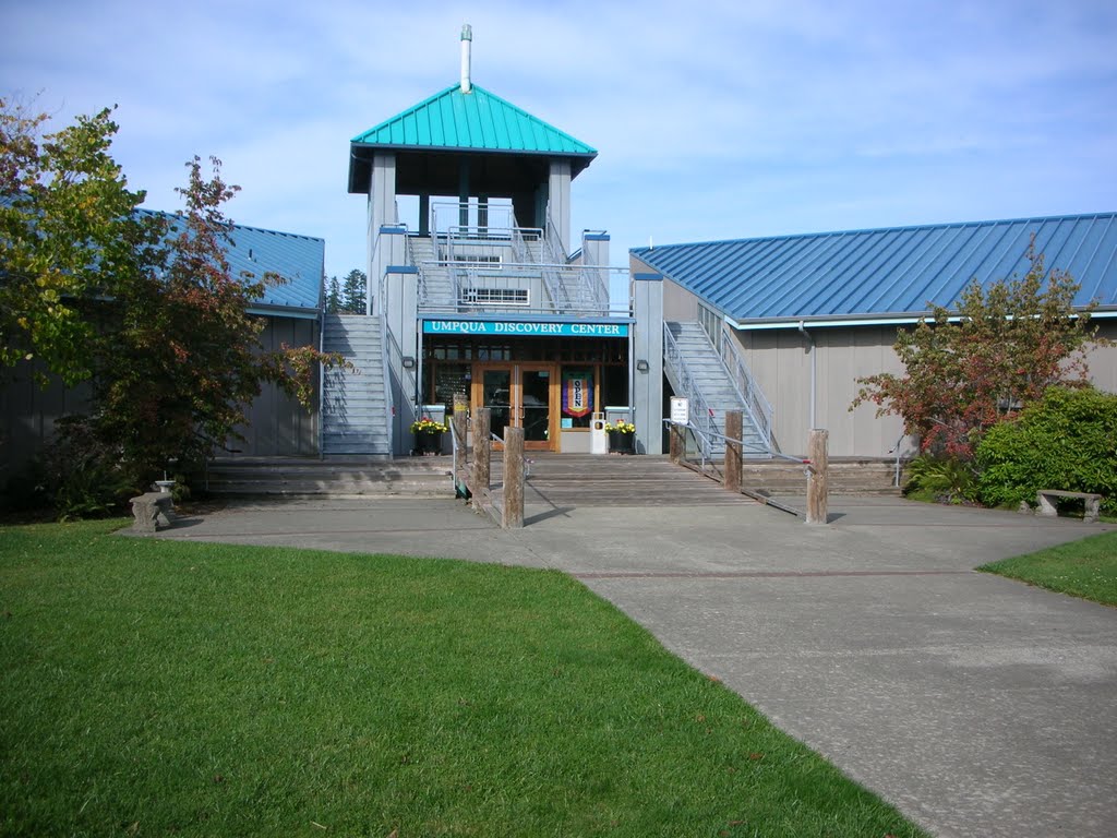 Reedsport, Oregon by roberson.t