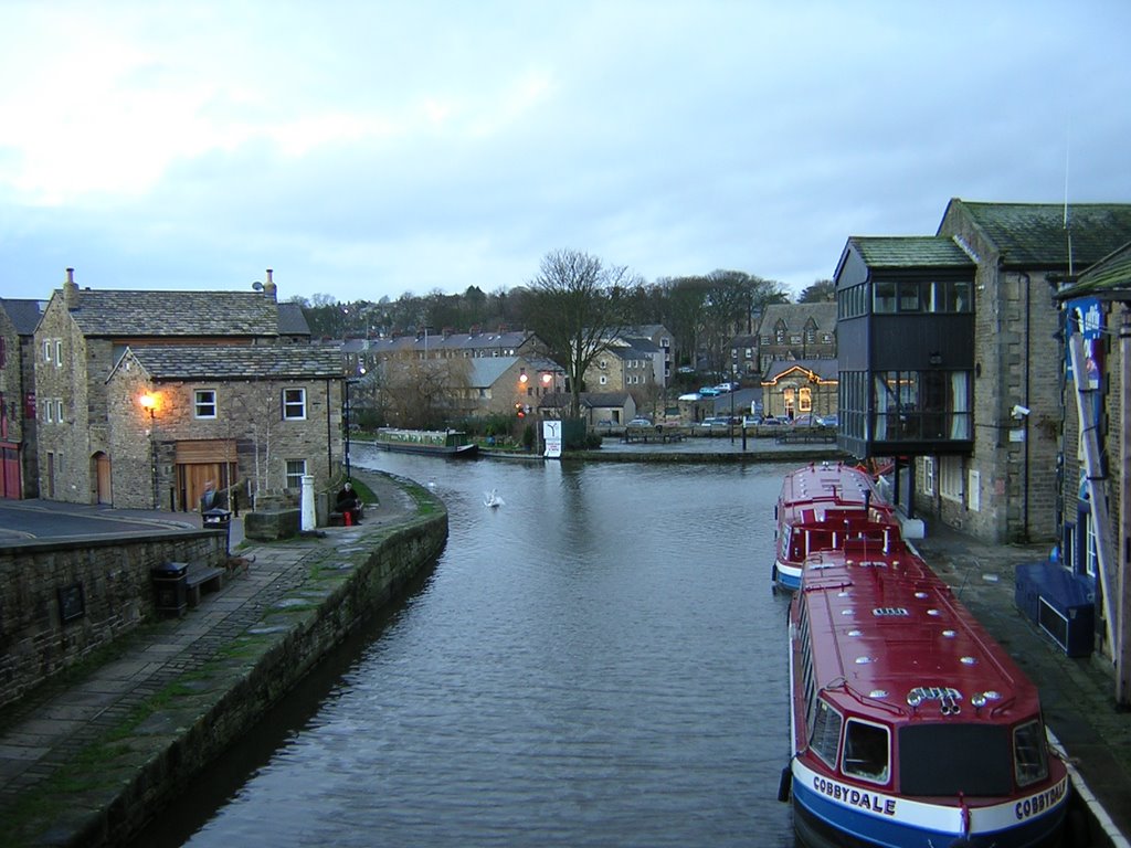 Canal Junction at Skipton by ronjones