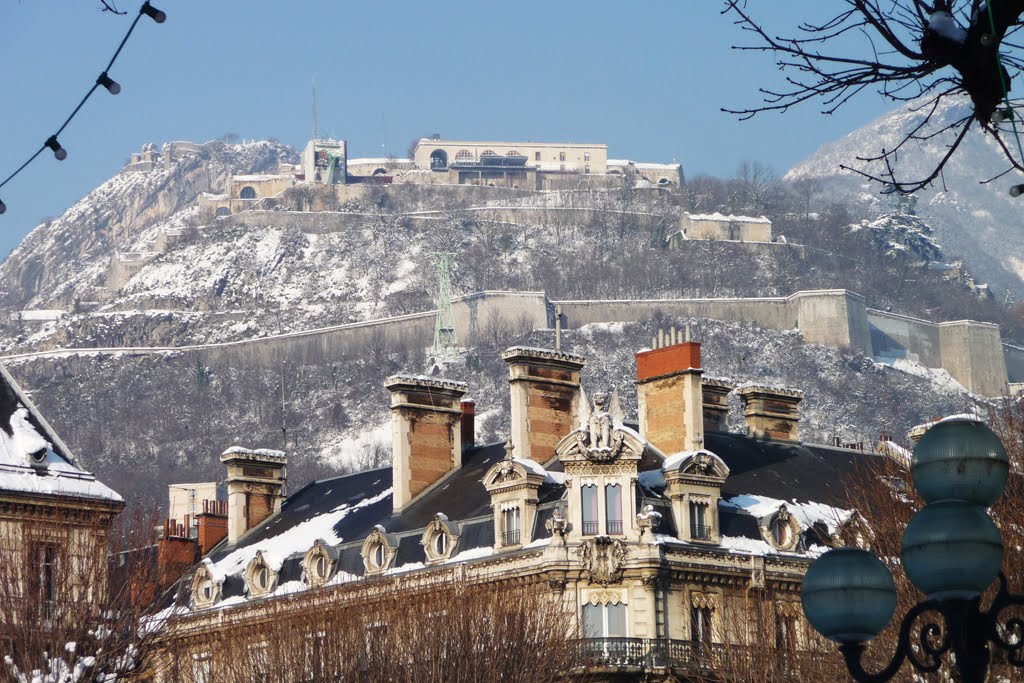 La Bastille vue de la pl. V. Hugo by alxiskaff