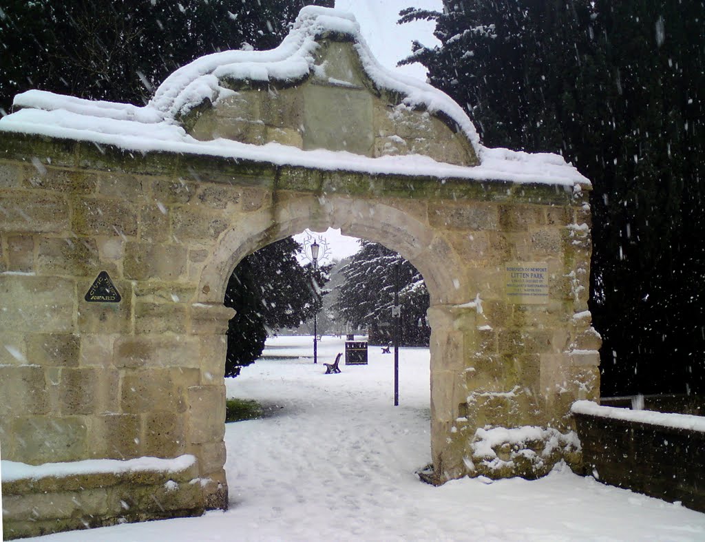 Church Litten Gate. by Tony Kerley