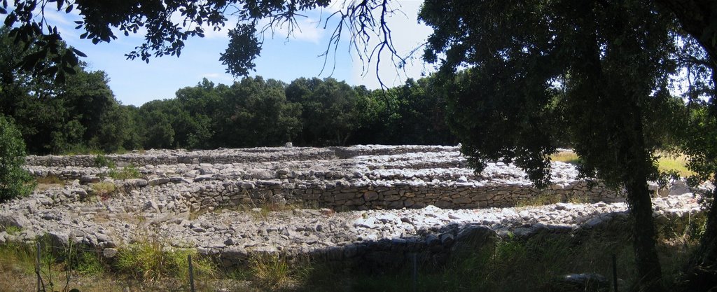 Cambous vestiges d'un village de l'âge du cuivre (entre 2800 et 2400 avant notre ère) by mfe