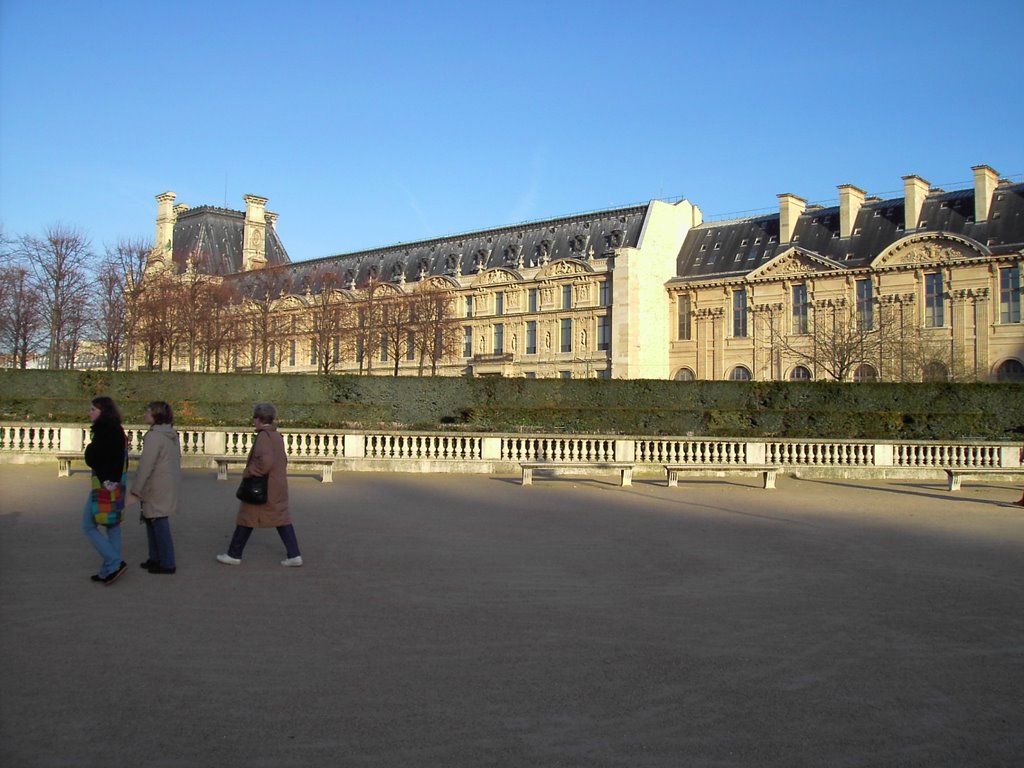 Paris France.Le Louvre...75 by Raymond GRELET