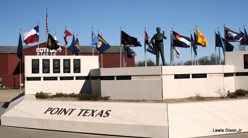 National Farmers Union Monument by Xonid1