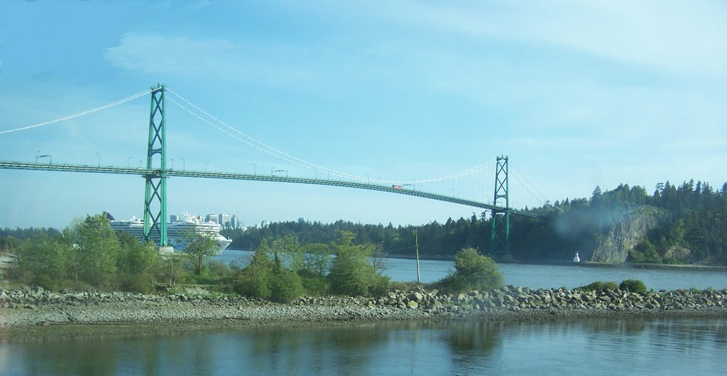 Lions Gate Bridge by OldBridKid